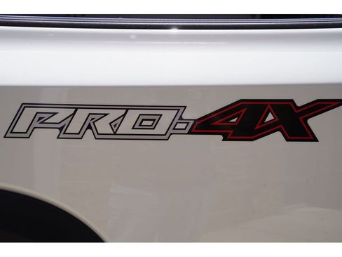 Used 2023 Nissan Frontier PRO-4X w/ Pro Convenience Package AWD/4WD image 10