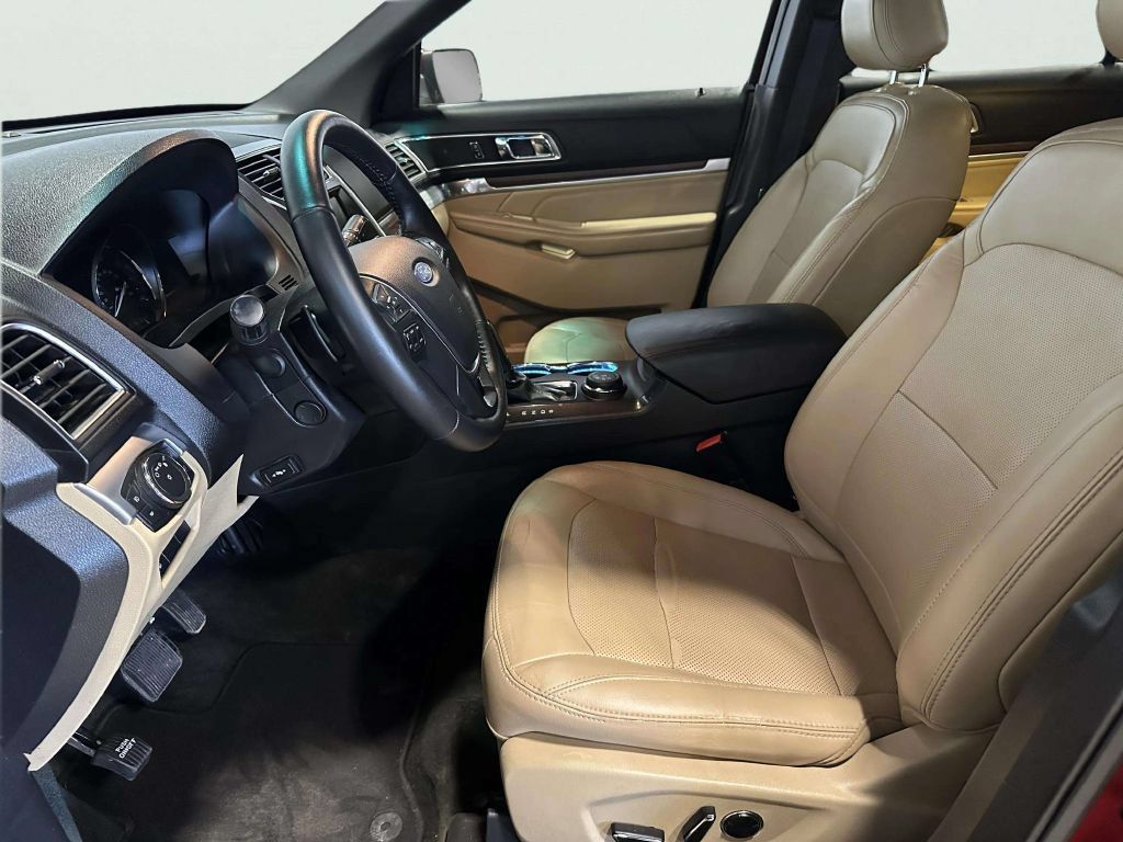 Used 2016 Ford Explorer Limited AWD/4WD image 13