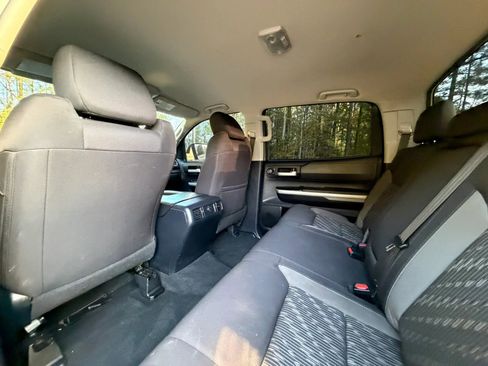 Used 2018 Toyota Tundra SR5 w/ SR5 Upgrade Package image 17