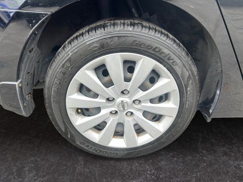 Used 2019 Nissan Sentra S image 14