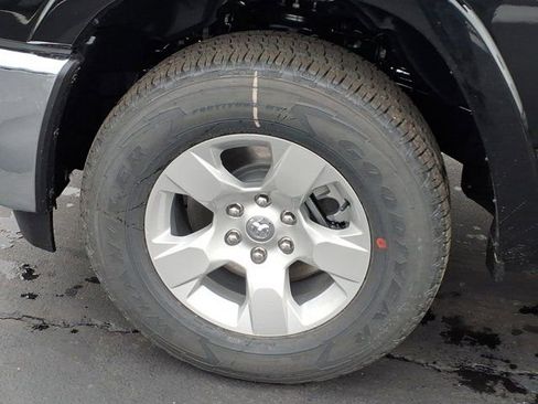 New 2026 RAM 1500 4x4 Crew Cab image 20