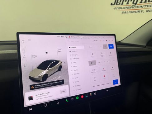 Used 2026 Tesla Model Y AWD image 14