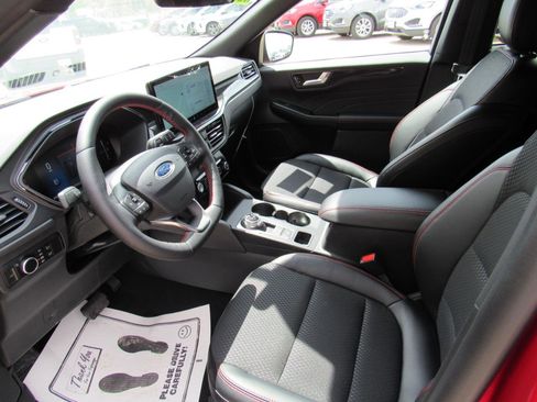 New 2026 Ford Escape ST-Line w/ Tech Pack #1 AWD/4WD image 8