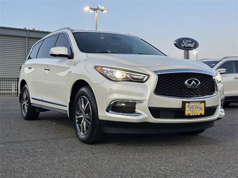 Used 2019 INFINITI QX60 Luxe w/ Essential Package image 48