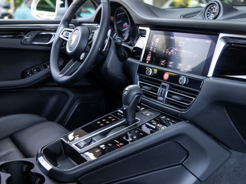 Certified 2026 Porsche Macan AWD/4WD image 61