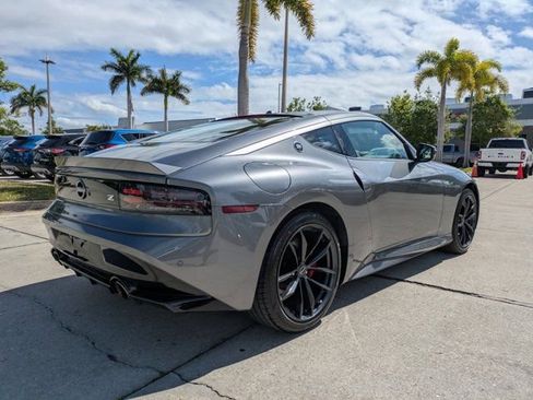 Used 2025 Nissan Z Performance w/ Floor Mat Package image 4