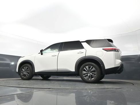 Used 2023 Nissan Pathfinder S FWD image 24