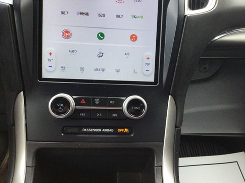 Used 2023 Ford Edge ST-Line image 11