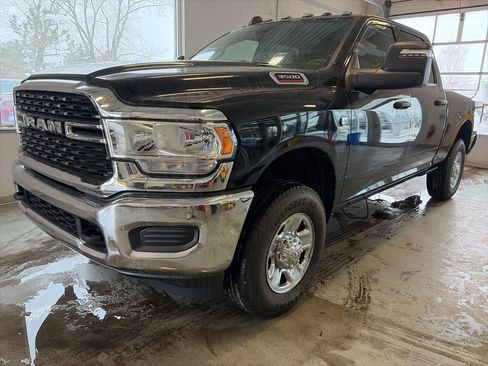 Used 2024 RAM 3500 Tradesman w/ Towing Technology Group image 2