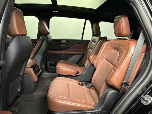 Certified 2025 Lincoln Aviator Reserve w/ Jet Appearance Package AWD/4WD image 34