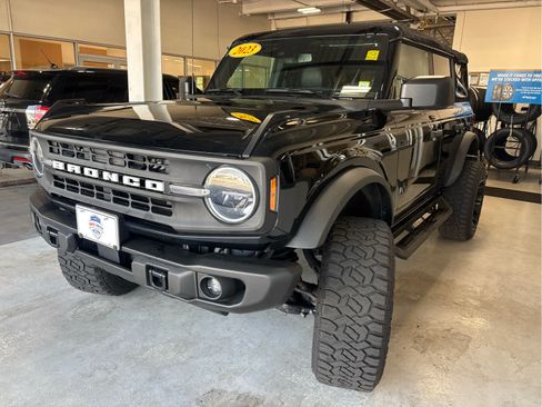 Used 2023 Ford Bronco Black Diamond AWD/4WD image 6