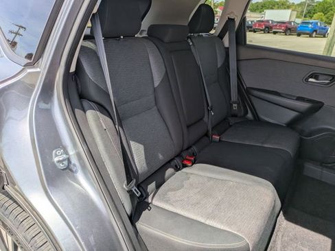 Used 2023 Nissan Rogue SV image 30