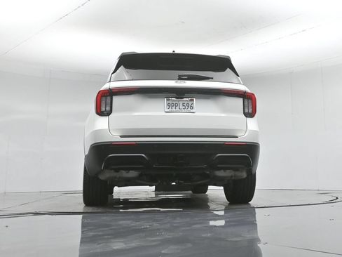 Certified 2025 Ford Explorer ST-Line w/ Premium Package RWD image 53