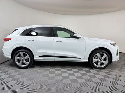 Used 2025 Audi Q5 Premium Plus w/ Premium Plus image 8