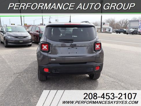 Used 2017 Jeep Renegade Altitude image 5