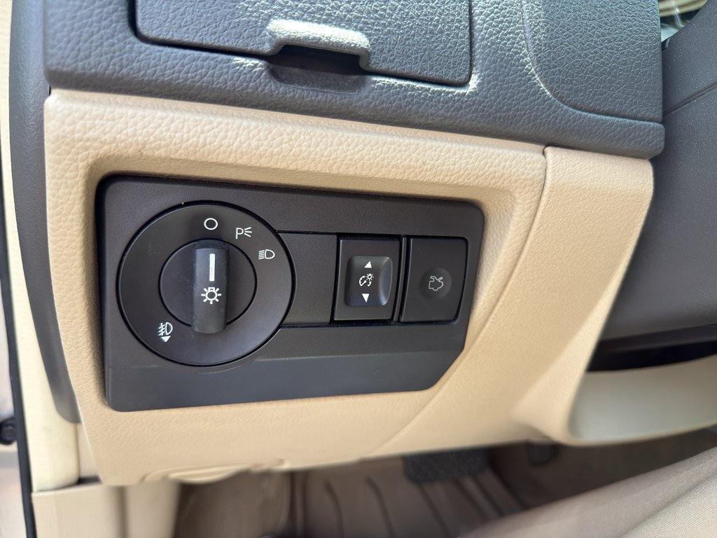 Used 2010 Ford Fusion SE FWD image 34