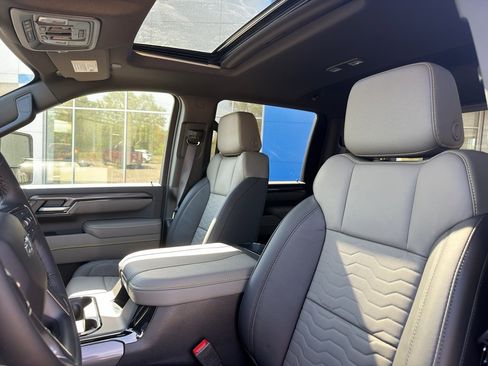 New 2026 Chevrolet Silverado 2500 ZR2 AWD/4WD image 5