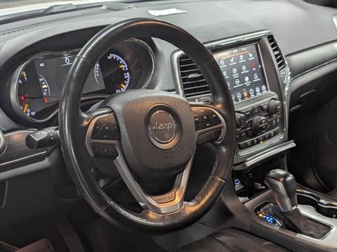 Used 2018 Jeep Grand Cherokee Limited w/ Luxury Group II image 10