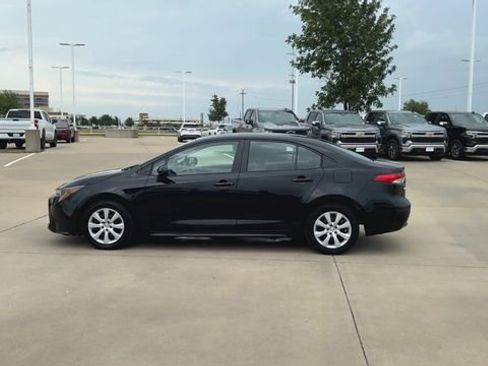 Used 2024 Toyota Corolla LE FWD image 6