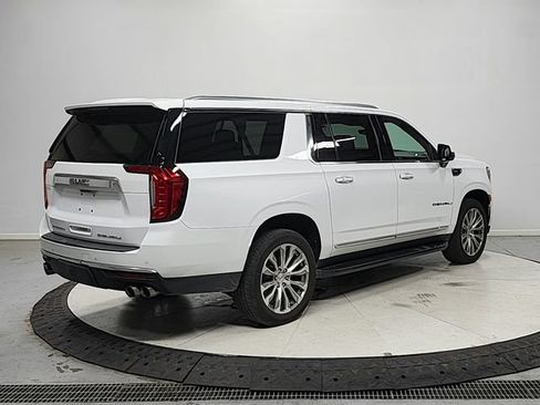 Used 2021 GMC Yukon XL Denali w/ Advanced Technology Package AWD/4WD image 7