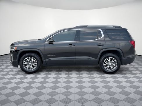 Certified 2023 GMC Acadia SLT AWD/4WD image 2