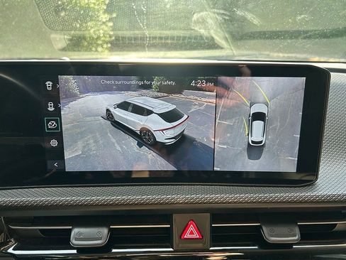 Used 2025 Kia EV6 Wind RWD image 15