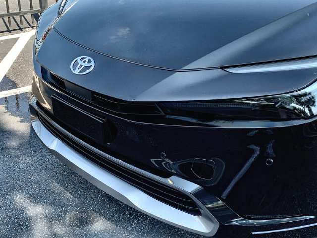 Used 2023 Toyota Prius Limited FWD image 45