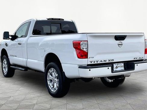 Used 2017 Nissan Titan SV AWD/4WD image 4