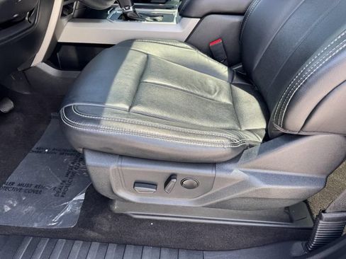 Used 2020 Ford F150 Lariat w/ Equipment Group 502A Luxury AWD/4WD image 16