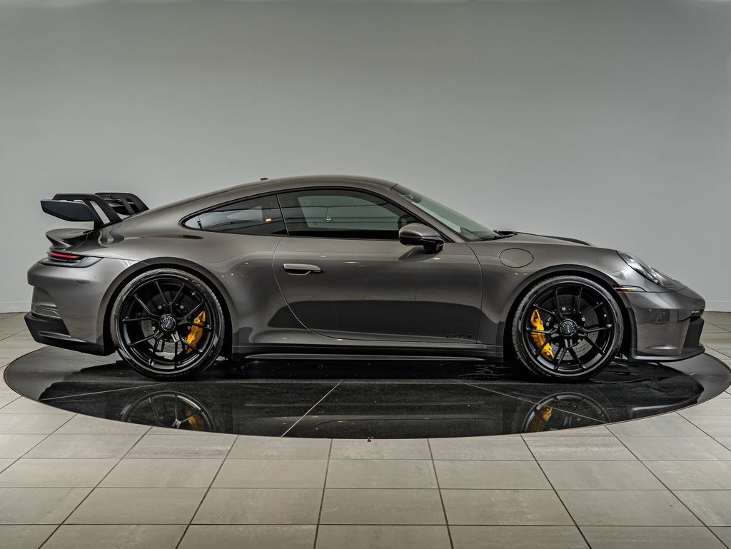 Certified 2022 Porsche 911 GT3 RWD image 9