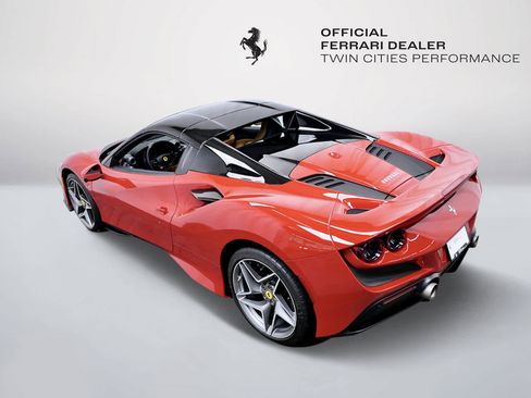 Certified 2021 Ferrari F8 Tributo RWD image 4