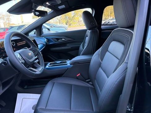 New 2026 Chevrolet Equinox EV LT image 21