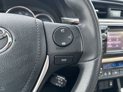 Used 2014 Toyota Corolla LE image 20