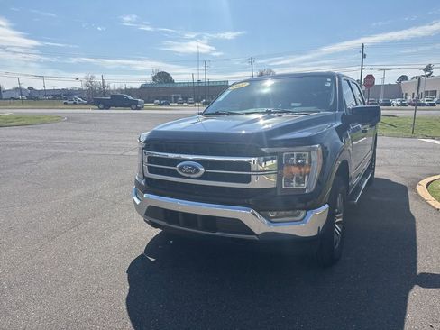 Used 2021 Ford F150 Lariat w/ Equipment Group 501A Mid image 10