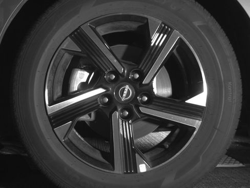 Used 2025 Nissan Sentra SV image 12