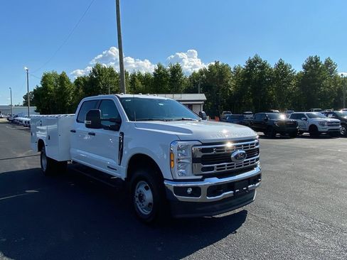 New 2026 Ford F350 XL w/ XL Chrome Package AWD/4WD image 3