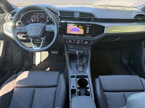 New 2025 Audi Q3 2.0T Premium image 10