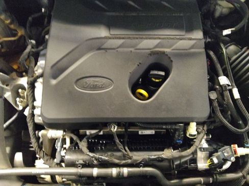 Used 2020 Ford Escape S image 30