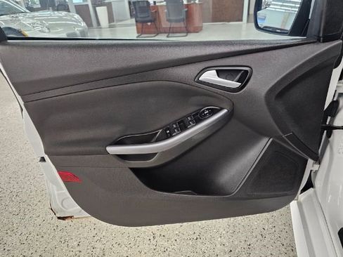 Used 2013 Ford Focus ST image 25