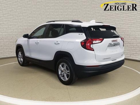 Used 2023 GMC Terrain SLE w/ Driver Convenience Package AWD/4WD image 7