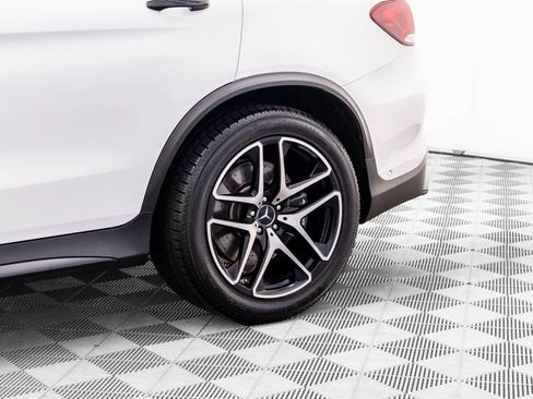 Used 2020 Mercedes-Benz GLC 63 AMG 4MATIC image 37
