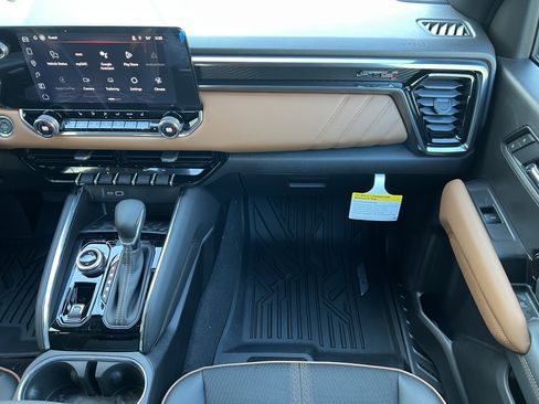 New 2026 GMC Canyon AT4 image 31