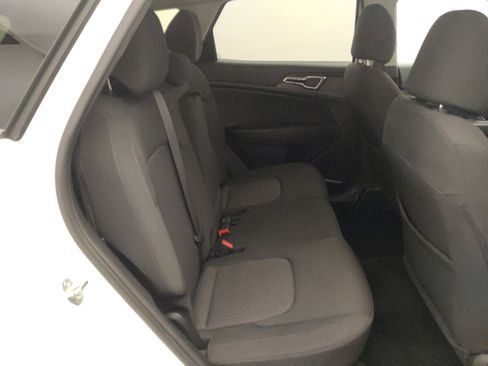 Used 2023 Kia Sportage LX AWD/4WD image 19