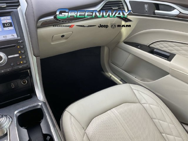 Used 2017 Ford Fusion Platinum FWD image 12