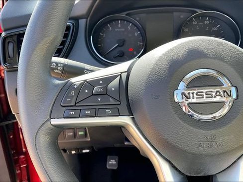 Used 2022 Nissan Rogue Sport S FWD image 11