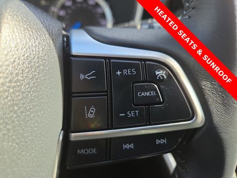 Used 2024 Toyota Highlander XLE image 19