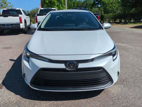 Certified 2026 Toyota Corolla LE FWD image 9