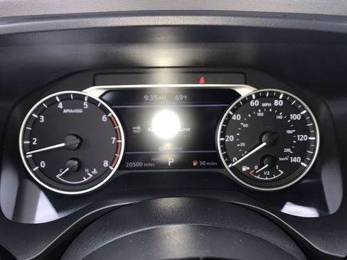 Used 2023 Nissan Rogue SV image 15