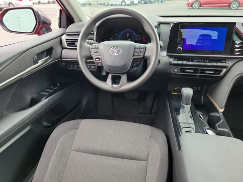 Certified 2025 Toyota Camry LE FWD image 17