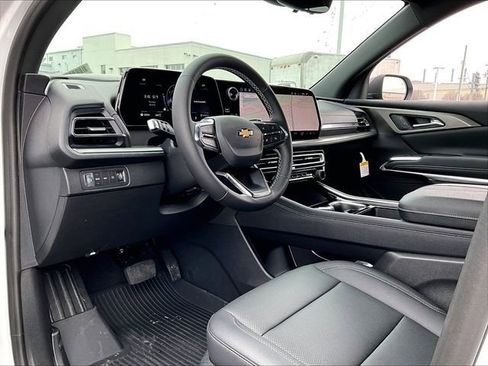 New 2026 Chevrolet Traverse LT w/ Sun and Wheel Package image 8